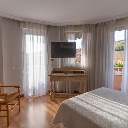 Hotel Rio Cea Пуэнте-Альмуэй Экстерьер фото