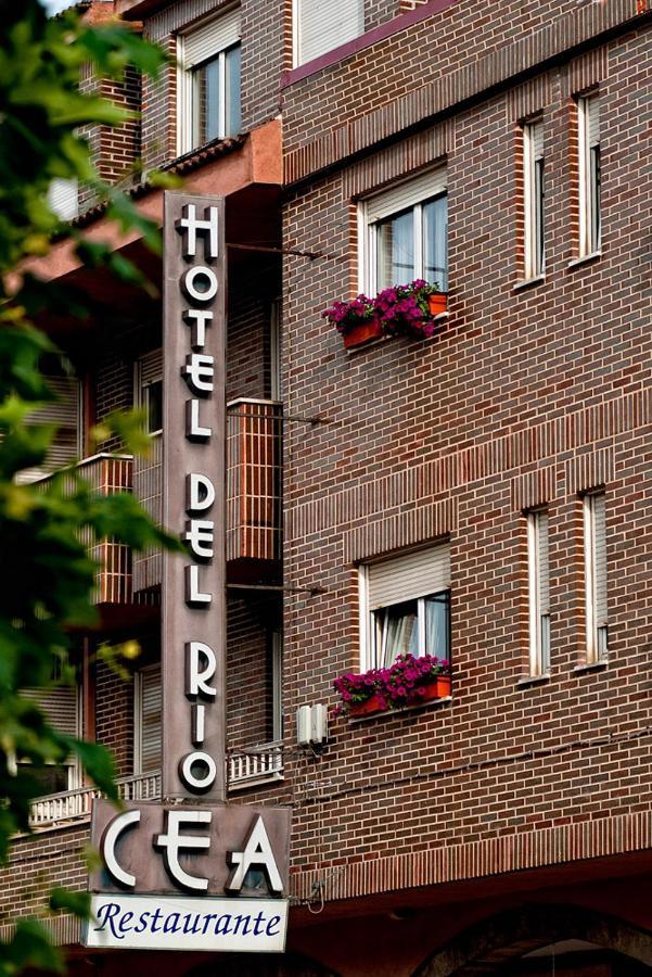Hotel Rio Cea Пуэнте-Альмуэй Экстерьер фото