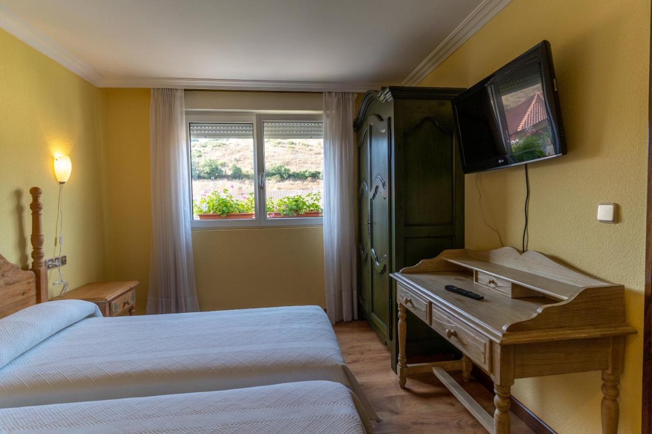 Hotel Rio Cea Пуэнте-Альмуэй Экстерьер фото